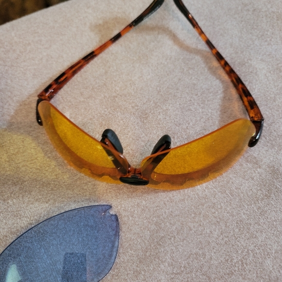 BLUBLOCKER- 4 PAIRS-N-1: INTERCHANGEABLE LENS- UNISEX - Picture 2 of 7